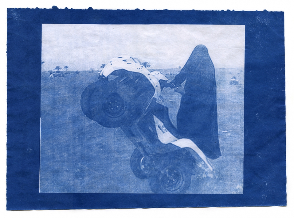 Thomas Mailaender, Burka Stunt, 2014. Cyanotype print on paper, 26 x 38 cm (40.8 x 48.2 cm with frame), unique. © Thomas Mailaender