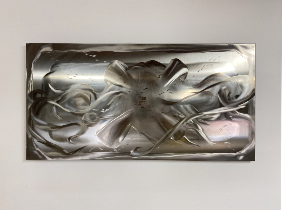 Elli Antoniou, Finale, 2023. Stainless steel, 41 x 80 x 0.2 cm. Courtesy of the artist.