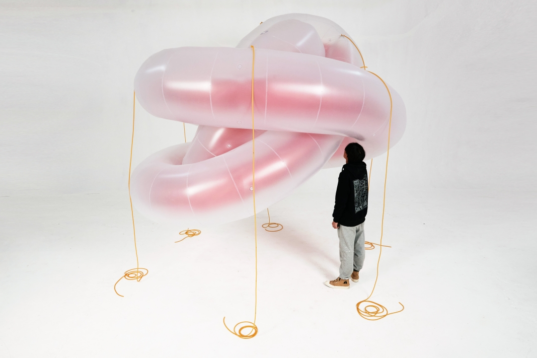 Rong Bao, Enigma, 2023. PVC fiber and pipes, 350 x 330 x 370 cm